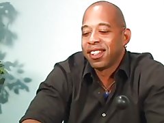 Randy Aziatische meid neuken haan van het monster